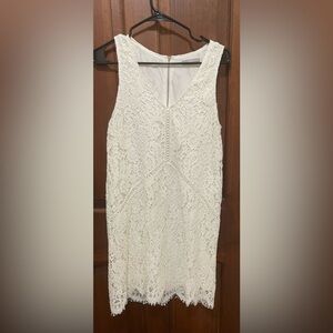 Tart women’s white Lace eye lash Trim sleeveless V- neck mini shift dress size M